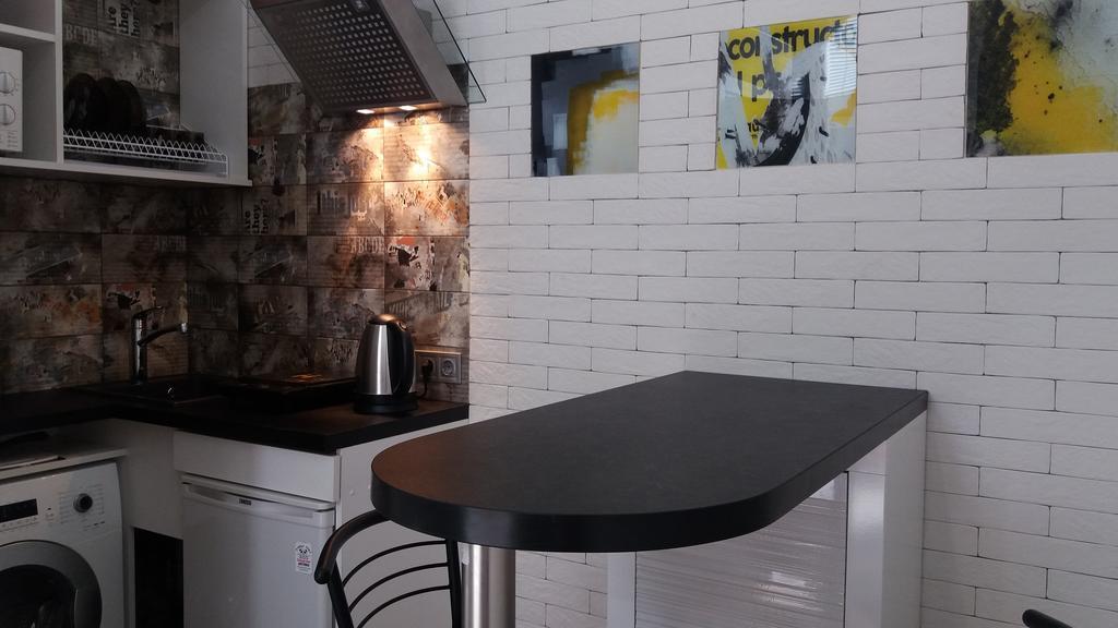 Apartment With Fireplace Lviv Exterior foto