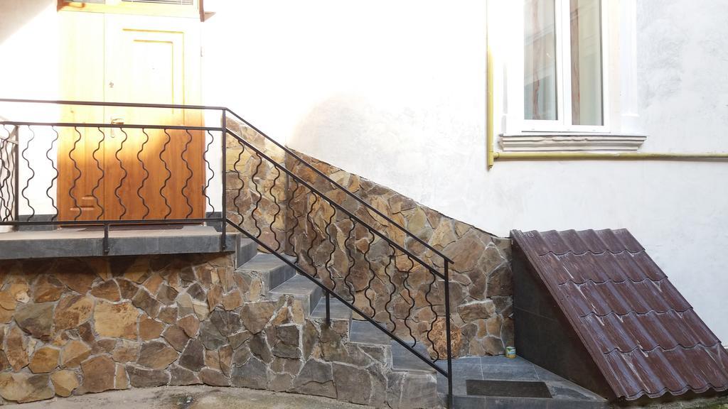 Apartment With Fireplace Lviv Exterior foto
